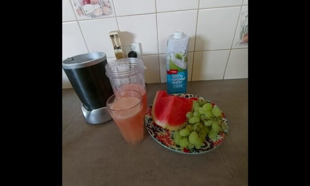 Enjoy this awesome delicious smoothie for weight loss and vitality