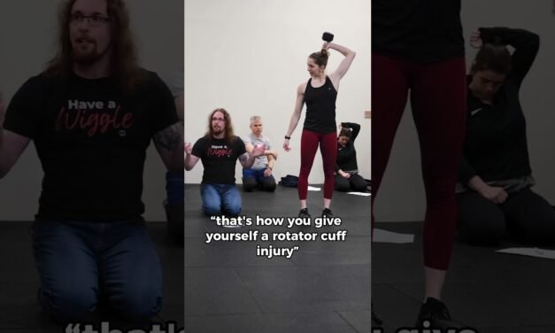 The dumbbell shoulder rotation, a massively underrated movement for stronger shoulders #mobility